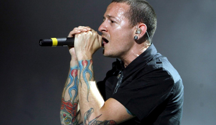 Tragická zpráva pro všechny fanoušky Linkin Park. Frontman skupiny spáchal sebevraždu