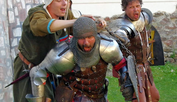 Skupina historického šermu Jindřich.