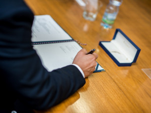 Podpis memoranda mezi společností ČEZ ESCO a Jihočeským krajem.