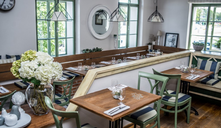 Valmer Restaurant & shop