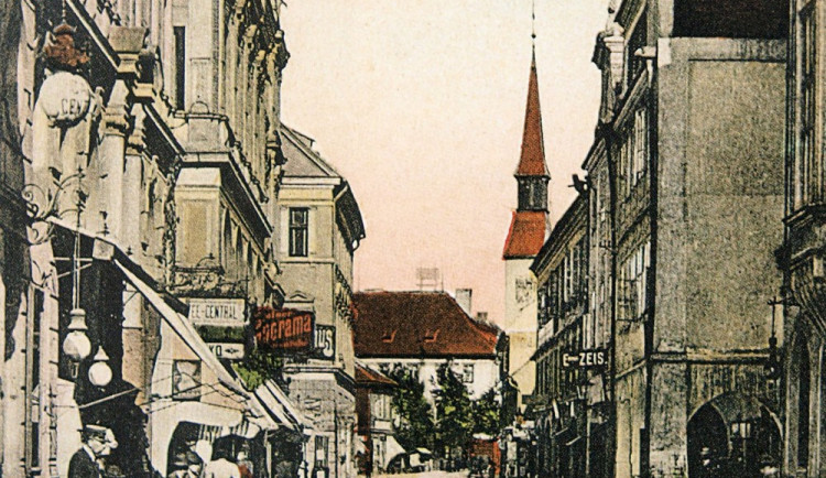 DRBNA HISTORIČKA: Bouralo se a bouralo...