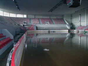 POVODNĚ 2002: Rekonstruovaná Budvar aréna se neotevřela. Sportovní areály utrpěly milionové škody