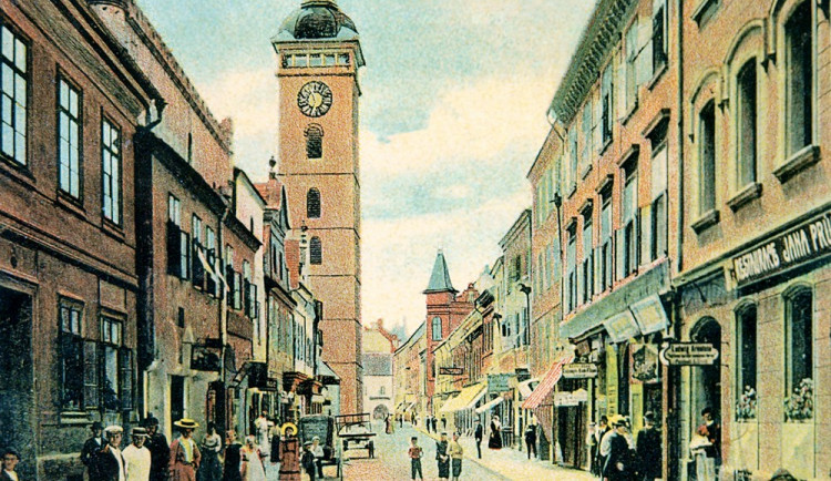DRBNA HISTORIČKA: Sterneckova ulice u komise neprošla, zůstala tedy ulicí U Černé věže