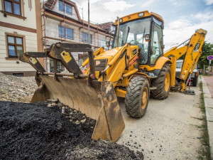 Oprava vodovodního řadu na Lidické třídě.