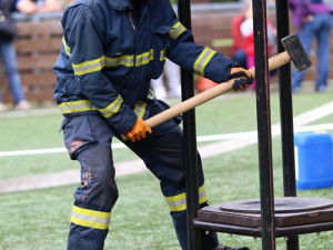 hočeští profesionální a dobrovolní hasiči bojovali v disciplínách TFA