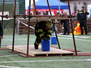 hočeští profesionální a dobrovolní hasiči bojovali v disciplínách TFA