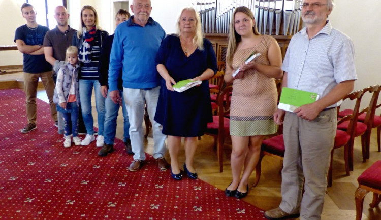 Vyhlášení výsledky čtvrtého ročníku soutěže s názvem Rozkvetlé město.