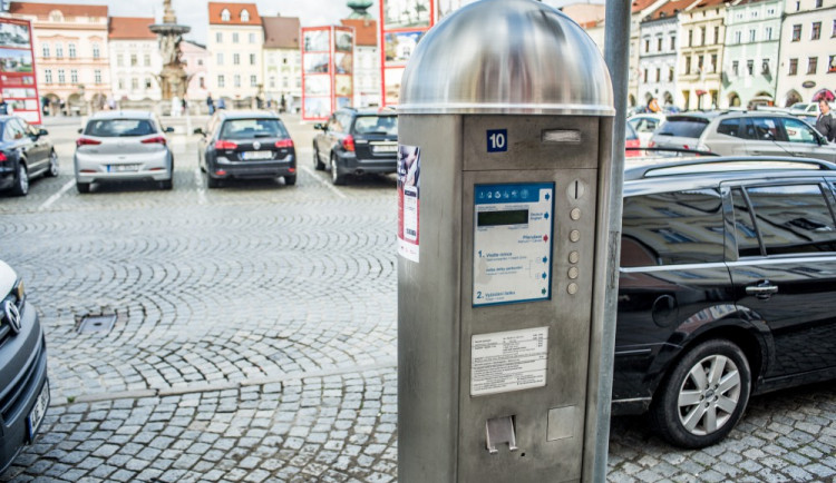 Parkovací automat na náměstí Přemysla Otakara II. v Českých Budějovicích.