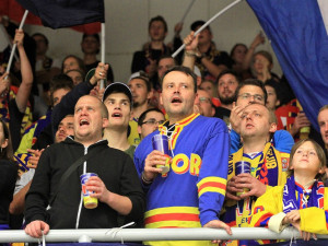 První domácí zápas sezony sledovala téměř vyprodaná hala