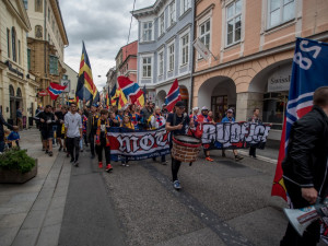 Průvod fanoušků Motoru.