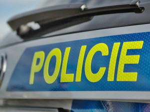 Zlodějky obraly seniora o úspory. Hledá je policie