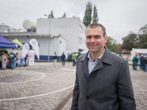 Den otevřených dveří v českobudějovické teplárně. Na snímku je předseda představenstva společnosti Václav Král.