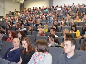 Do prvních ročníků budějcké VŠTE letos nastoupí na 1200 posluchačů