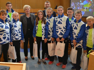 Jihočeská hejtmanka Ivana Stráská přijala mladé úspěšné olympioniky a poděkovala jim za skvělou reprezentaci kraje.
