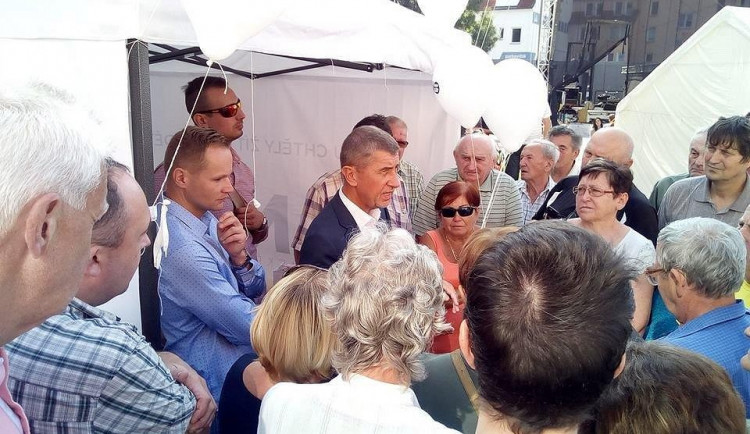 V pátek 6. října 2017 se uskuteční na náměstí Přemysla Otakara II. v Českých Budějovicích v době od 13 do 17 hodin velký předvolební meeting Hnutí ANO.