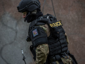 Mezinárodní závod policejních zásahových jednotek.