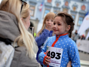 Náměstí a Stromovku v Budějcích rozsvítili noční běžci