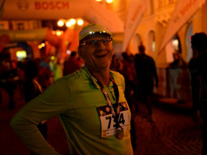 Náměstí a Stromovku v Budějcích rozsvítili noční běžci