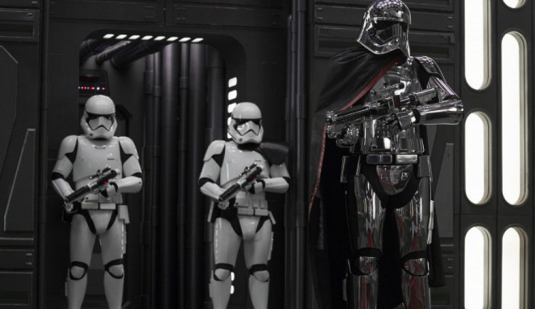 TRAILER TÝDNE: Držte si klobouky… Je tu trailer na nové Star Wars!