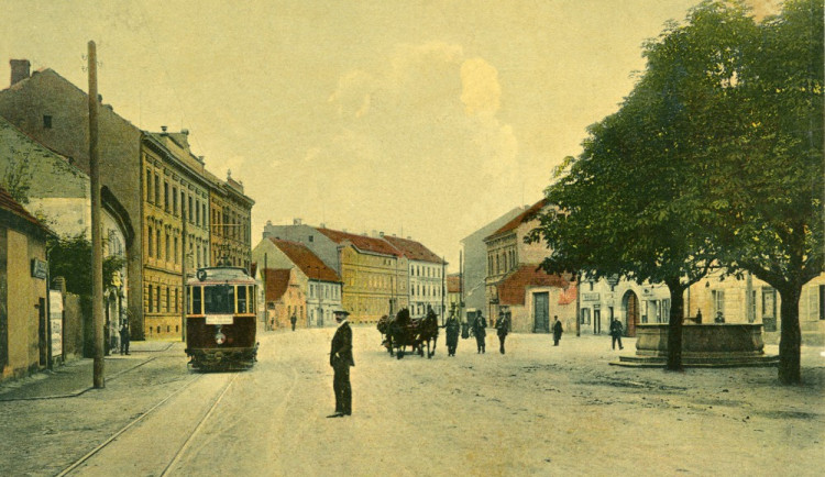 České Budějovice objektivem Milana Bindera a perem Martina Maršíka: Tentokrát mezi nebožtíky