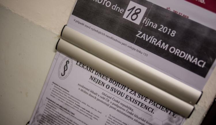 K protestu praktických lékařů a ambulantních specialistů se připojili i někteří lékaři z Polikliniky Jih