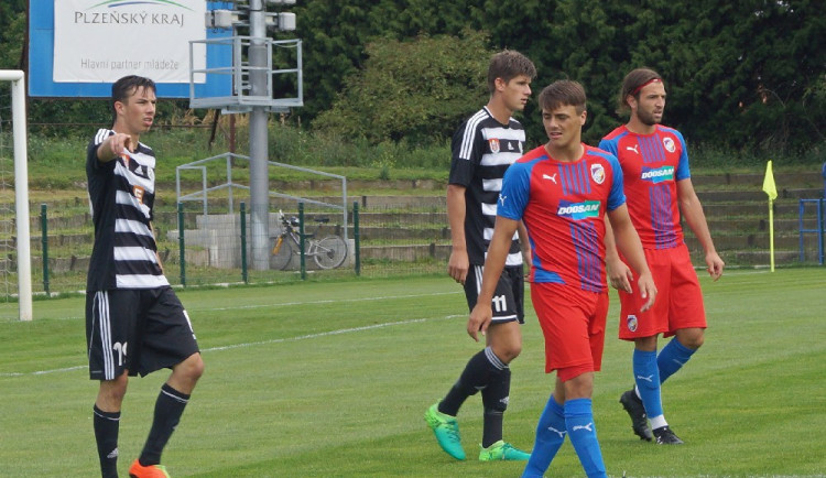 KAM ZA SPORTEM: Dynamo hraje ve šlágru s Opavou, juniorka přivítá Viktorii Plzeň