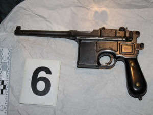 Zbraně, které Národní centrála proti organizovanému zločinu, zabavila.