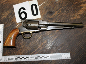 Zbraně, které Národní centrála proti organizovanému zločinu, zabavila.