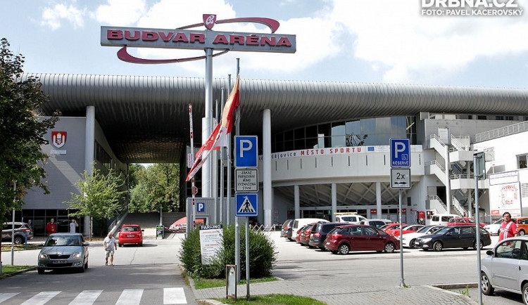 Budějcký zimní stadion dál bude Budvar arénou. Zatím do konce května příštího roku