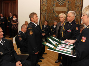 Slavnostní předání medailí Hasičského záchranného sboru České republiky a Hasičského záchranného sboru Jihočeského kraje, složení služebního slibu a poděkování reprezentantům v TFA.