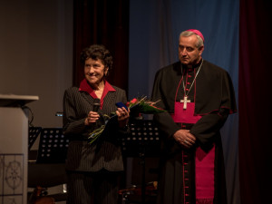 Zlatou šupinou ocenila jihočeská hejtmanka Ivana Stráská šest osobností ve čtvrtek 26. října v prostorách bývalé zámecké jízdárny v Hluboké nad Vltavou, kde sídlí Alšova jihočeská galerie.