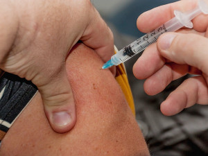 Očkování proti chřipce je v plném proudu, k dispozici je i nová vakcína