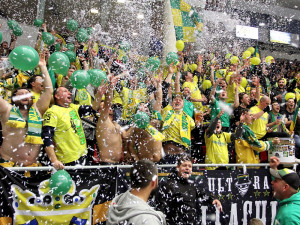 Příznivci Vsetína dotvářeli parádní atmosféru utkání