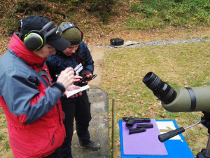 Jihočeské střelkyně si skvěle vedly při prestižní mezinárodní soutěži Zlatý lev. V akci policistky Simona Toningerová a Tereza Veselá (na snímku zleva).