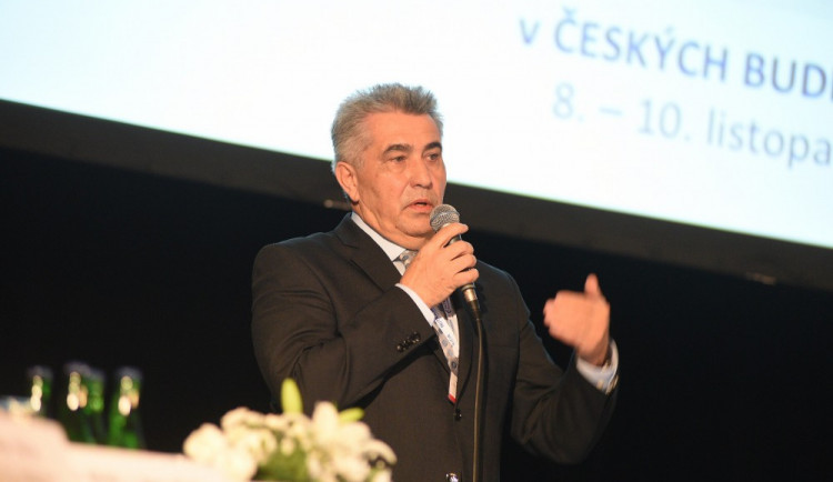 Už třiatřicátý ročník Neonatologických dnů probíhá od středy 8. do pátku 10. listopadu v Domě kultury Metropol v Českých Budějovicích.