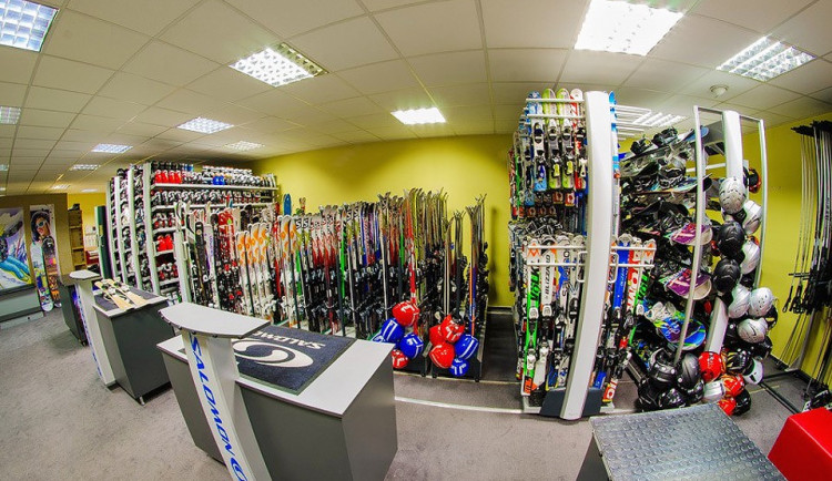 Wave Sport připravil na Den boje za svobodu a demokracii speciální sváteční slevovou akci