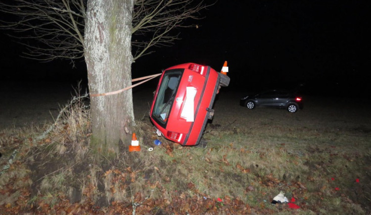 Ranní nehoda na Prachaticku si vyžádala zranění řidičky.
