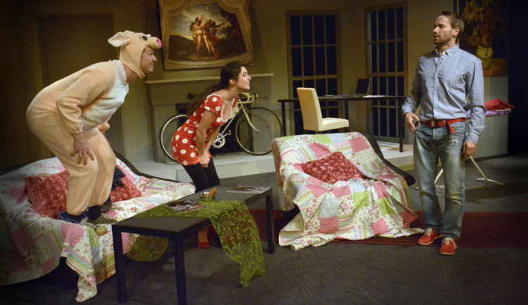 SOUTĚŽ: Diváky v Metropolu pobaví komedie Smím prosit? s Janem Révaiem v hlavní roli