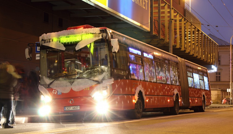 Čerti budou řádit v autobuse v Budějcích už popatnácté