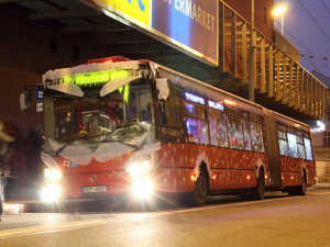 Čerti budou řádit v autobuse v Budějcích už popatnácté