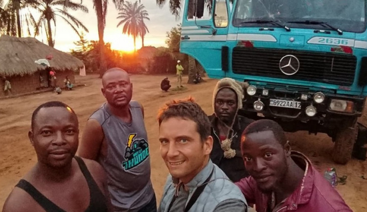 Nenapravitelný dobrodruh Tomáš Poláček vyrazil před několika týdny na svoji poslední a nejbláznivější expedici.