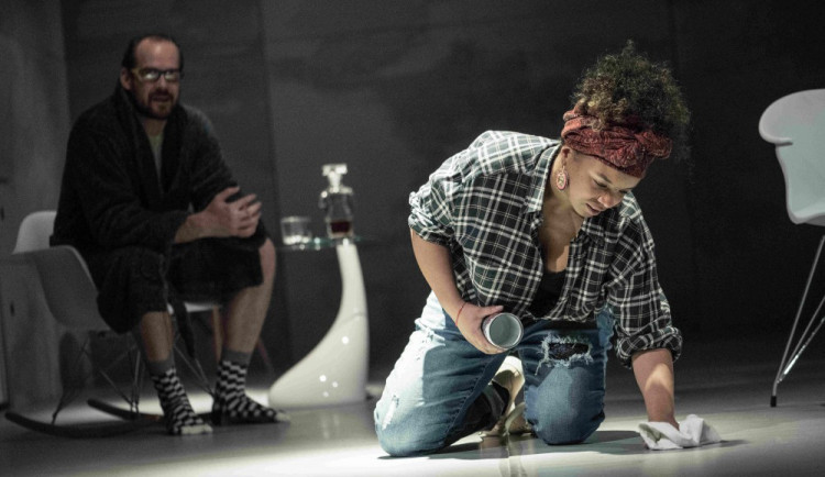 Petr Zelenka režíruje v Českých Budějovicích černou grotesku Živý obraz, jejíž premiéru uvede Jihočeské divadlo v pátek 15. prosince.