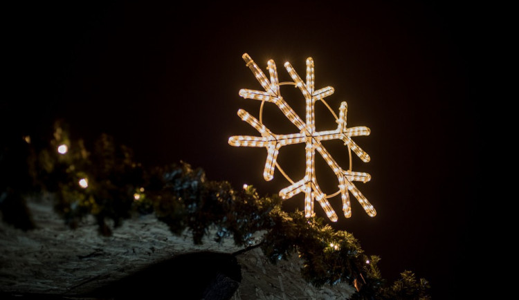 Vánoce na starém městě a staročeská ulička nabídnou vánoční zboží, lidové umění i kulturu