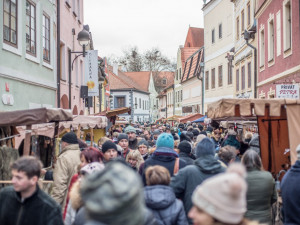 Vánoce na starém městě a staročeská ulička v Českých Budějovicích.