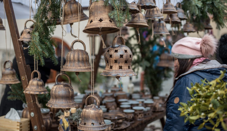 Vánoce na starém městě a staročeská ulička v Českých Budějovicích.