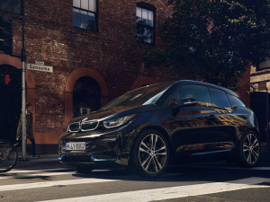 Nové, lepší, sportovnější BMW i3 s označením BMW i3s.