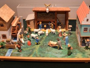 Papírový betlém v Jihočeském muzeu s 1 614 figurkami byl zapsán do České knihy rekordů.