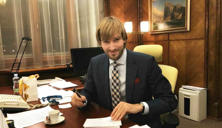 Ministr zdravotnictví Adam Vojtěch.