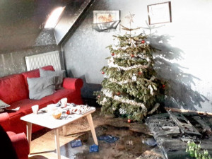 Na Boží hod vánoční napáchal oheň v bytě v budějcké Lidické třídě škodu za půl milionu korun