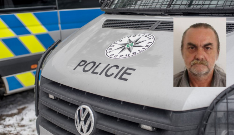 Policie pátrá po jednapadesátiletém Karlu Charvátovi.